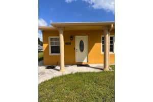 15601 158th St Road, Miami Gardens, FL 33054 - MLS#B26010022