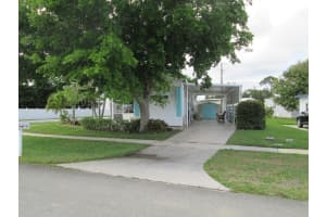 4261 Meadow View Drive, Boynton Beach, FL 33436 - MLS#B26010033