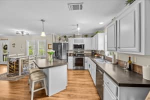 121 Paradise Place, Stuart, FL 34997 - MLS#B26010051