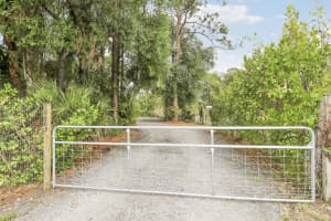 16683 64th Pl Place, Loxahatchee, FL 33470 - MLS#B26010057