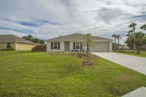 450 Kendall Avenue, Sebastian, FL 32958 - MLS#B26010060