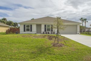 450 Kendall Avenue, Sebastian, FL 32958 - MLS#B26010060