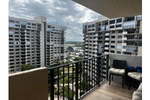 5100 Ocean Boulevard, Fort Lauderdale, FL 33308 - MLS#B26010085