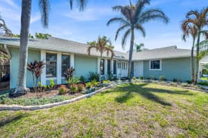 757 Eastlake Street, Port Saint Lucie, FL 34983 - MLS#B26010087