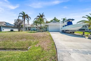 757 Eastlake Street, Port Saint Lucie, FL 34983 - MLS#B26010087