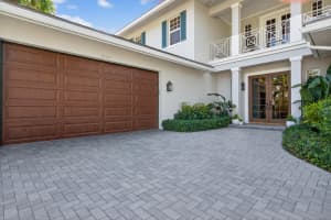 2560 Estates Drive, North Palm Beach, FL 33410 - MLS#B26010105
