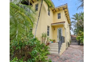 218 Palmway , Lake Worth Beach, FL 33460 - MLS#B26010112