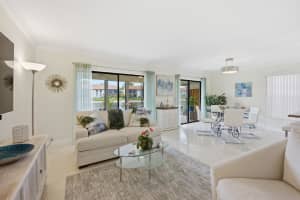 10223 Circle Lake Drive, Boynton Beach, FL 33437 - MLS#B26010115