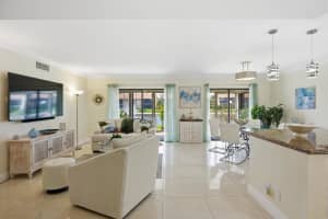 10223 Circle Lake Drive, Boynton Beach, FL 33437 - MLS#B26010115