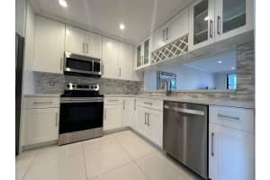 10630 14th Street, Plantation, FL 33322 - MLS#B26010118