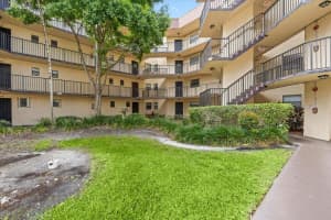 6755 Broward Boulevard, Plantation, FL 33317 - MLS#B26010128