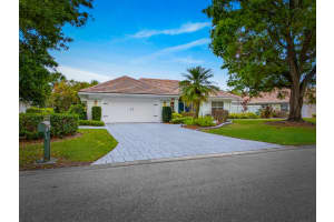 542 Sanctuary Drive, Port Saint Lucie, FL 34986 - MLS#B26010159