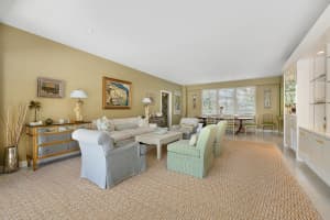 389 Lake Drive, Palm Beach, FL 33480 - MLS#B26010182