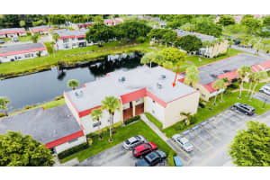 129 Lake Carol Drive, West Palm Beach, FL 33411 - MLS#B26010210