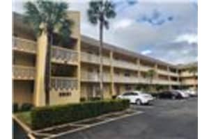 5851 62nd Avenue, Tamarac, FL 33319 - MLS#B26010235