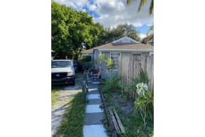102 28th Way, Fort Lauderdale, FL 33311 - MLS#B26010246