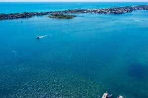 8200 Lakeshore Drive, Hypoluxo, FL 33462 - MLS#B26010283