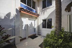 380 67th Street, Boca Raton, FL 33487 - MLS#B26010342