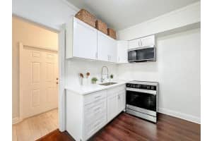 518 Biscayne Drive, West Palm Beach, FL 33401 - MLS#B26010357