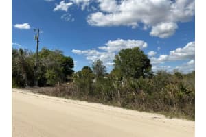 19025 272nd Street, Okeechobee, FL 34972 - MLS#B26010362