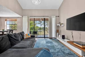 301 158th Terrace, Pembroke Pines, FL 33027 - MLS#B26010385