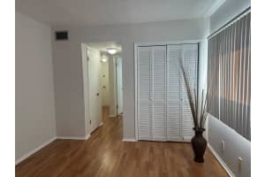 4311 Crystal Lake Drive, Pompano Beach, FL 33064 - MLS#B26010410