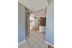 730 Daniels Ave Avenue, Palm Bay, FL 32908 - MLS#B26010417