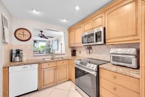 777 Federal Highway, Pompano Beach, FL 33062 - MLS#B26010499