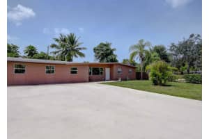 612 Hibiscus Drive, Royal Palm Beach, FL 33411 - MLS#B26010502