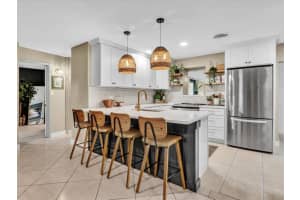 2192 Bonnie Drive, West Palm Beach, FL 33415 - MLS#B26010548