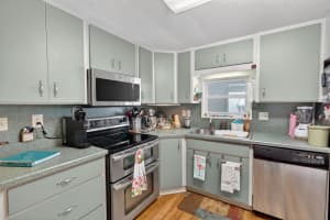 1520 St Thomas Avenue, Sebring, FL 33870 - MLS#B26010560