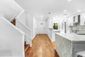 27 Stratford Ln Lane, Boynton Beach, FL 33436 - MLS#B26010589