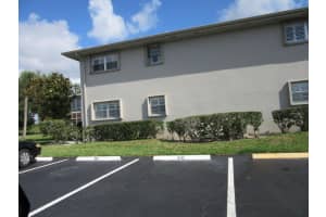 1 Lake Vista Trail, Port Saint Lucie, FL 34952 - MLS#B26010611