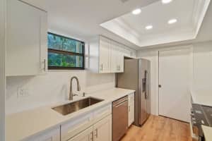 11863 Wimbledon Circle, Wellington, FL 33414 - MLS#B26010618