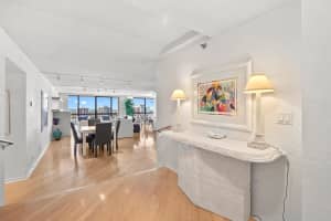 1900 Consulate Place, West Palm Beach, FL 33401 - MLS#B26010626