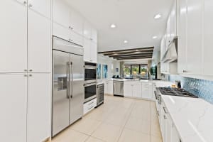 5611 Delacroix Terrace, Palm Beach Gardens, FL 33418 - MLS#B26010636