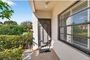 21452 Juego Circle, Boca Raton, FL 33433 - MLS#B26010649