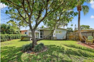 262 Monterey Avenue, Stuart, FL 34996 - MLS#B26010661