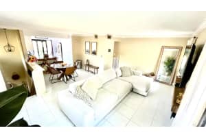 134 Wimbledon Lakes Drive, Plantation, FL 33324 - MLS#B26010663