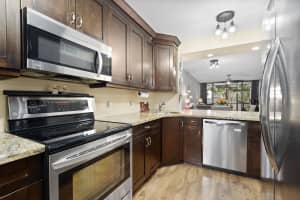 8421 Forest Hills Drive, Coral Springs, FL 33065 - MLS#B26010677