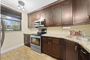 8421 Forest Hills Drive, Coral Springs, FL 33065 - MLS#B26010677