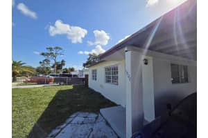 1327 22nd Avenue, Fort Lauderdale, FL 33312 - MLS#B26010702