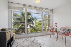 8305 Sunrise Lakes Boulevard, Sunrise, FL 33322 - MLS#B26010722