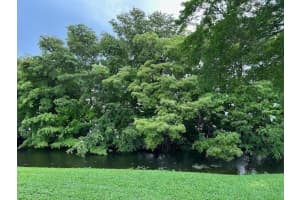 200 Lake Carol Drive, West Palm Beach, FL 33411 - MLS#B26010811