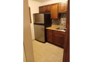 512 Gardens Drive, Pompano Beach, FL 33069 - MLS#B26010818