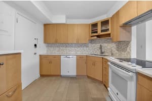 1000 Lowry Street, Delray Beach, FL 33483 - MLS#B26010835