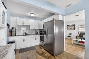 5721 Coconut Road, West Palm Beach, FL 33413 - MLS#B26010876