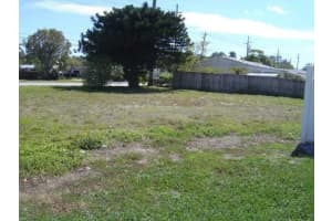 900 Guava Isle, Fort Lauderdale, FL 33315 - MLS#B26010877