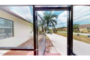 609 White Water Drive, West Palm Beach, FL 33413 - MLS#B26010882
