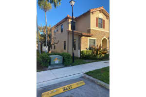 9365 33rd Avenue, Hialeah, FL 33018 - MLS#B26010907